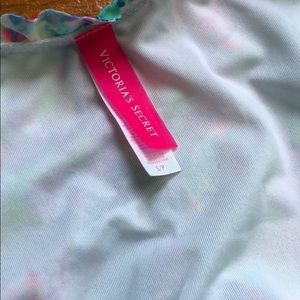 Victoria's Secret Swim - VS ruched back side tie floral bottom SM like new Victoria's Secret Swim - VS ruched back side tie floral bottom SM like new